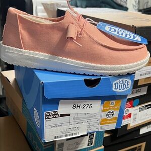 Hey Dude womens Wendy Canvas Loafers - peach